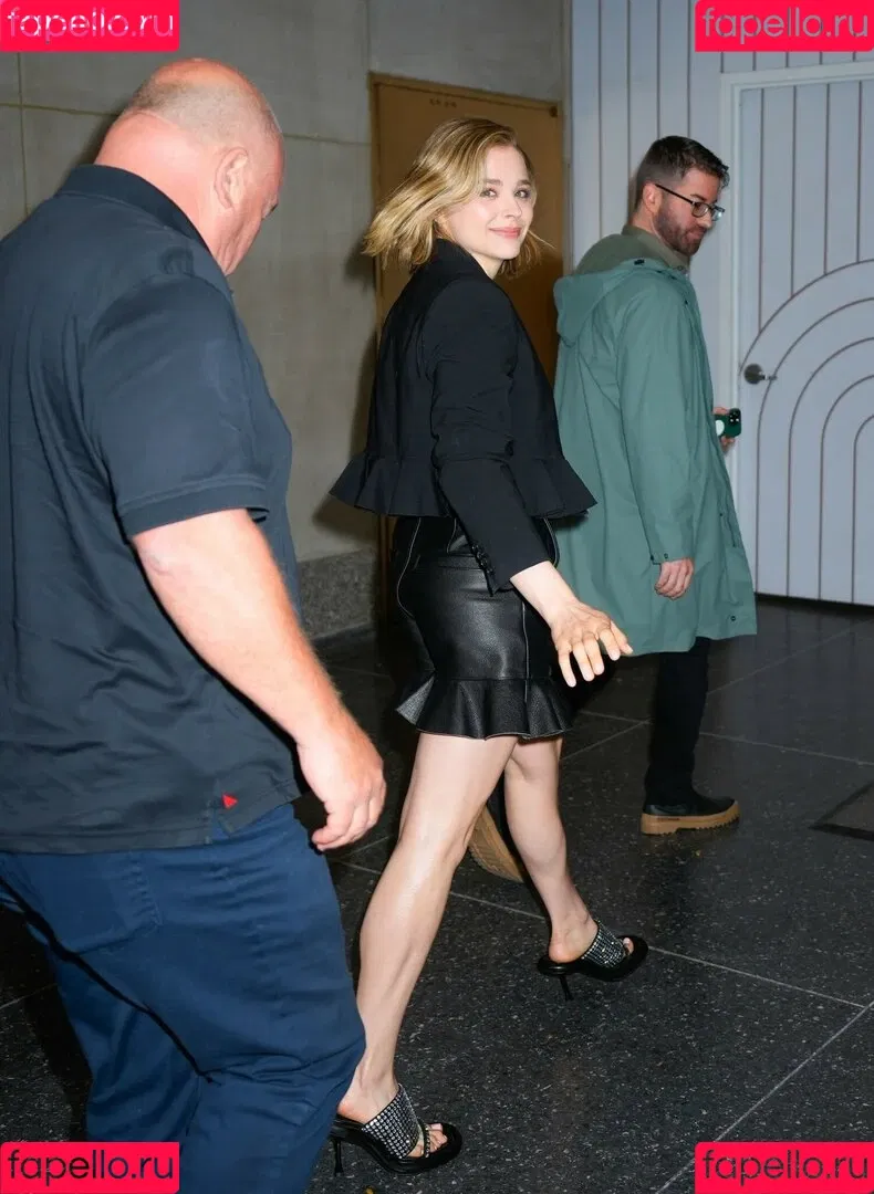 Chloë Grace Moretz Onlyfans Photo Gallery 