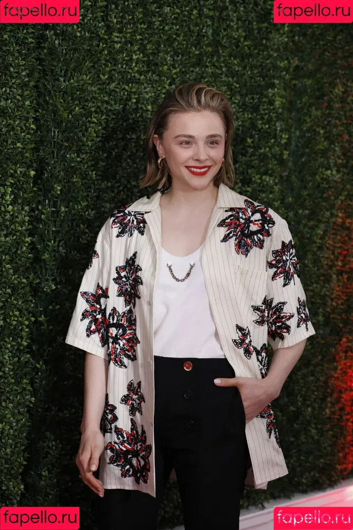 Chloë Grace Moretz Onlyfans Photo Gallery 