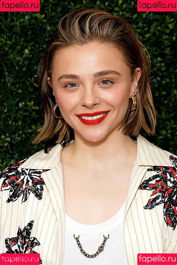 Chloë Grace Moretz Onlyfans Photo Gallery 