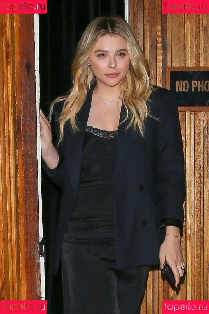 Chloë Grace Moretz Onlyfans Photo Gallery 