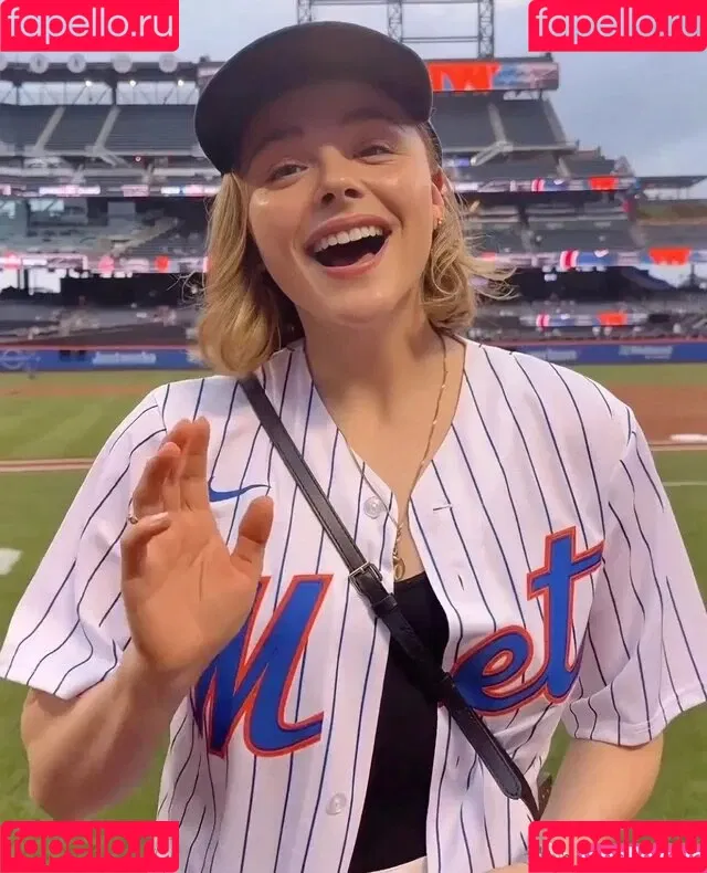 Chloë Grace Moretz Onlyfans Photo Gallery 