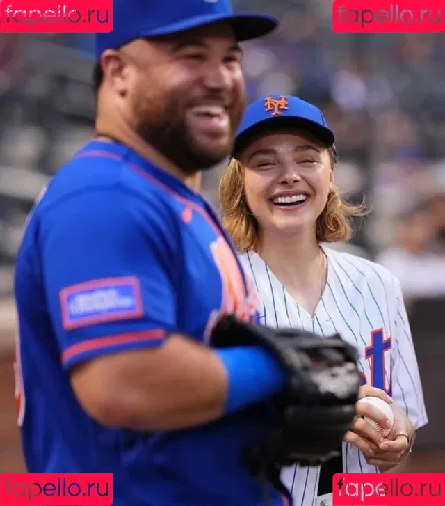 Chloë Grace Moretz Onlyfans Photo Gallery 