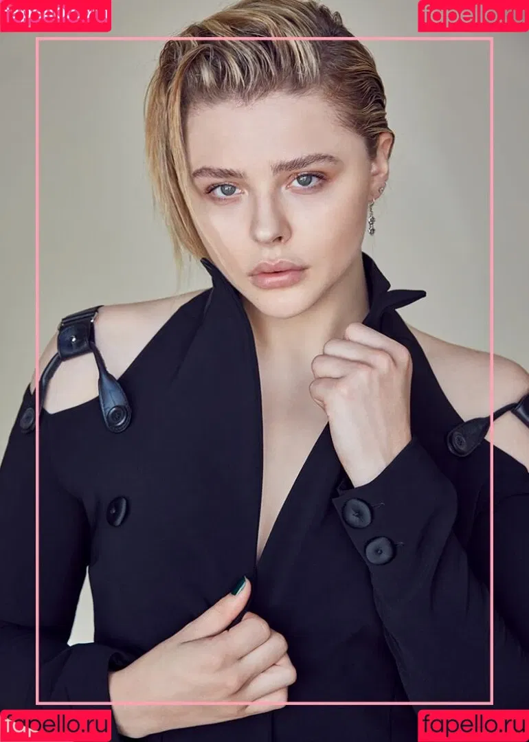 Chloë Grace Moretz Onlyfans Photo Gallery 