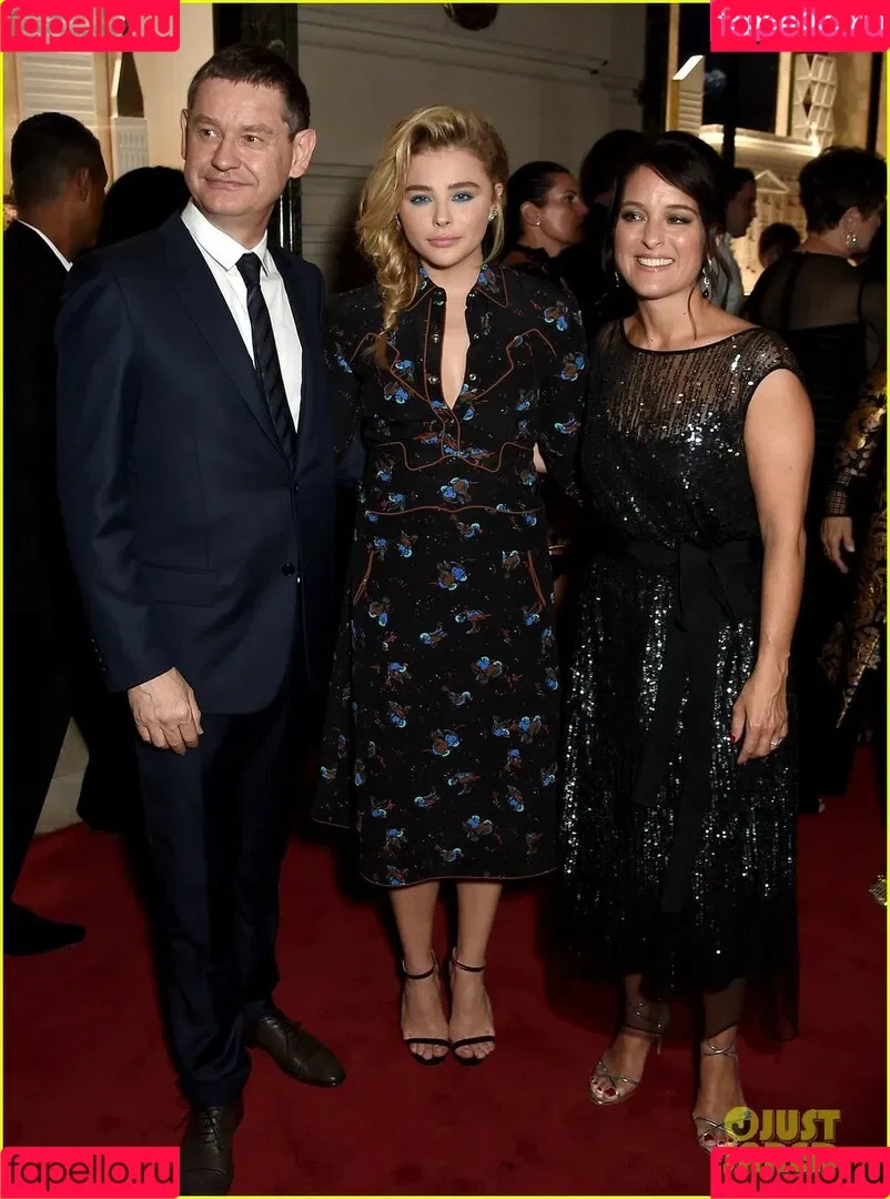 Chloë Grace Moretz Onlyfans Photo Gallery 