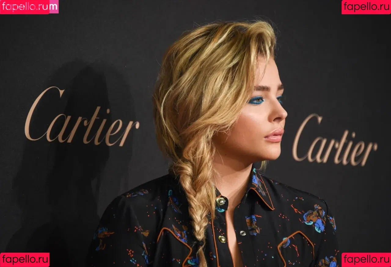 Chloë Grace Moretz Onlyfans Photo Gallery 