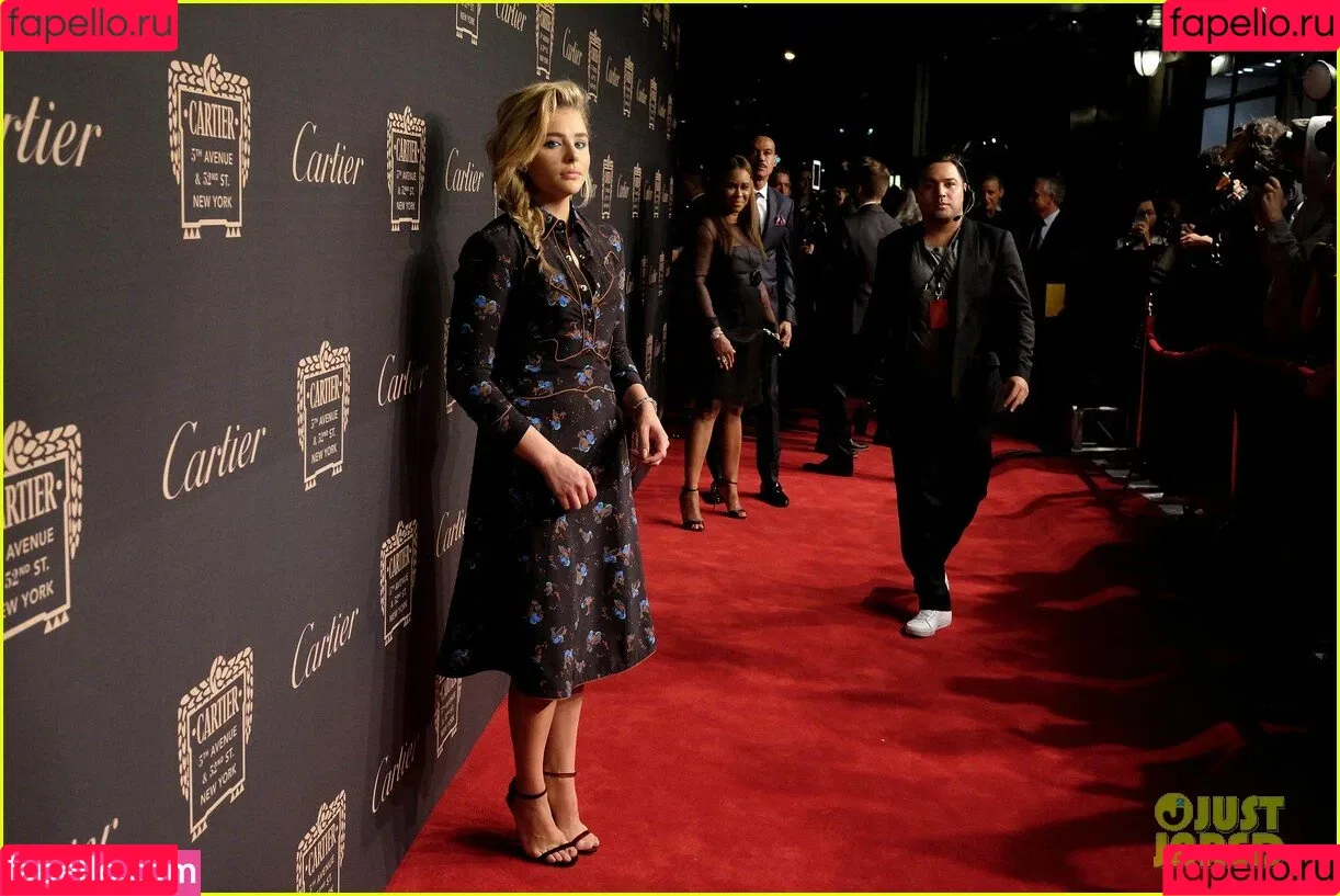 Chloë Grace Moretz Onlyfans Photo Gallery 