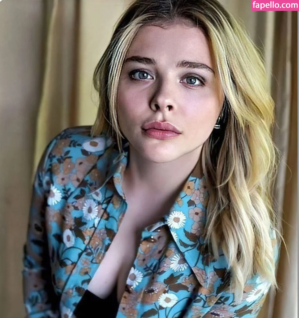 Chloë Grace Moretz Onlyfans Photo Gallery 