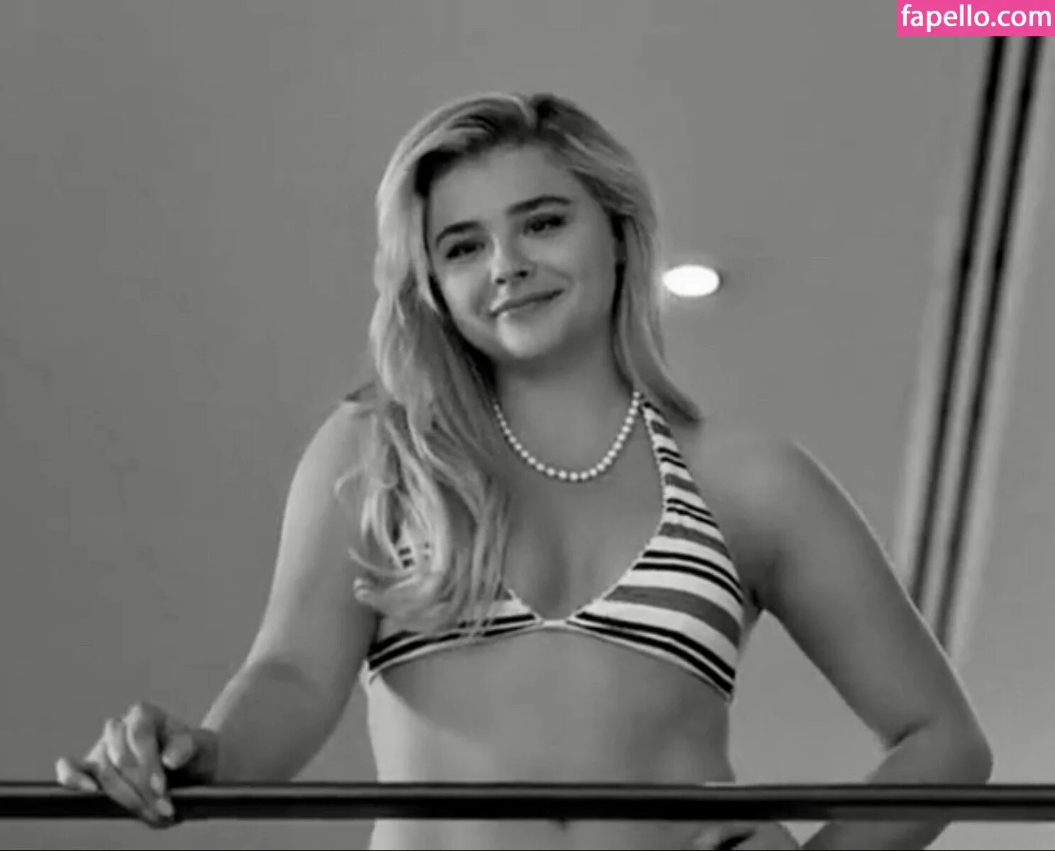 Chloë Grace Moretz Onlyfans Photo Gallery 
