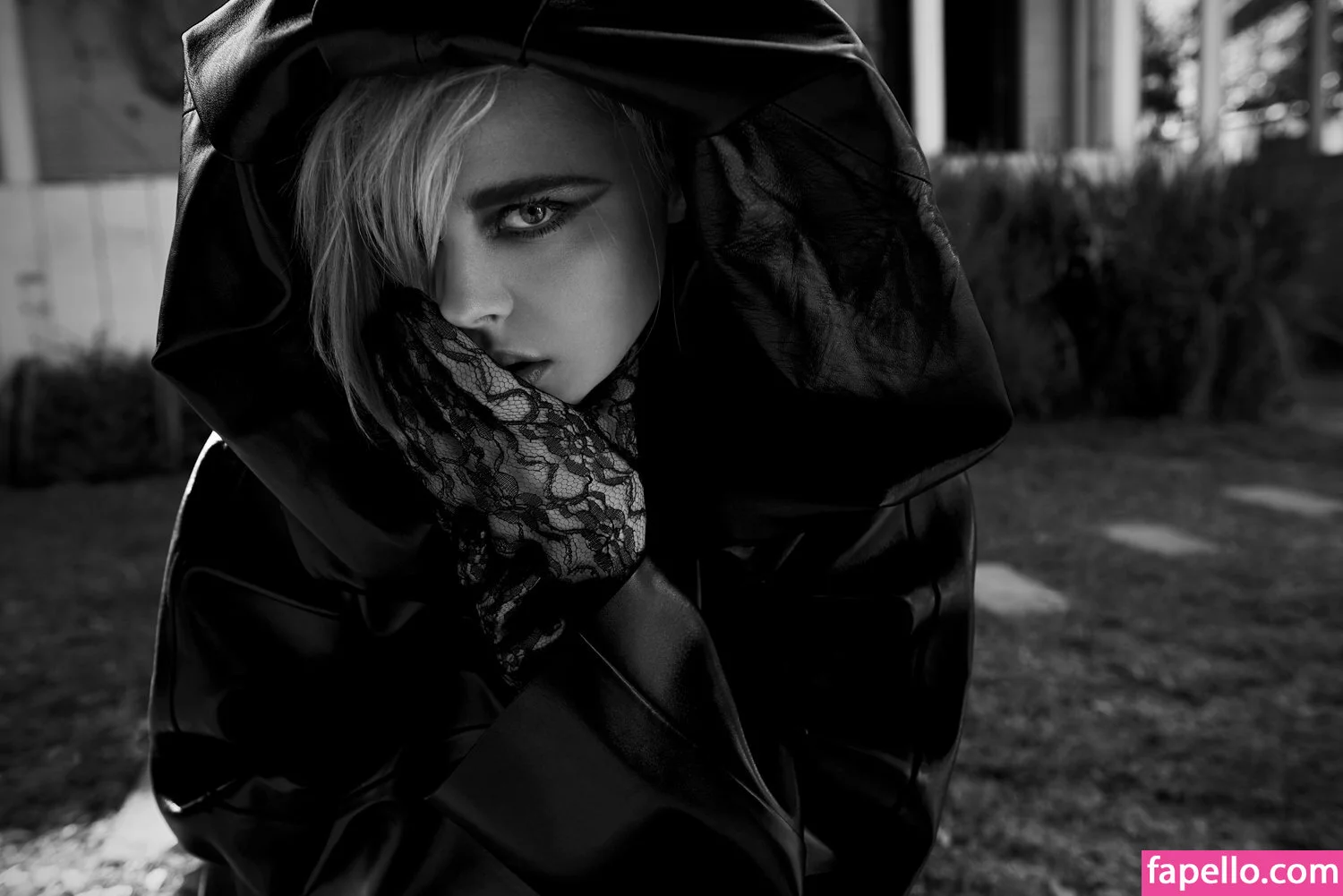 Chloë Grace Moretz Onlyfans Photo Gallery 