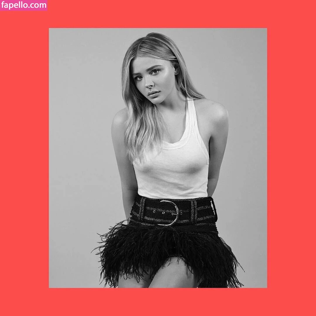 Chloë Grace Moretz Onlyfans Photo Gallery 