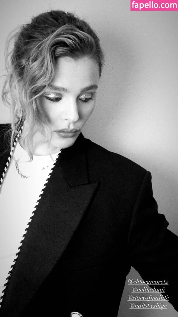 Chloë Grace Moretz Onlyfans Photo Gallery 