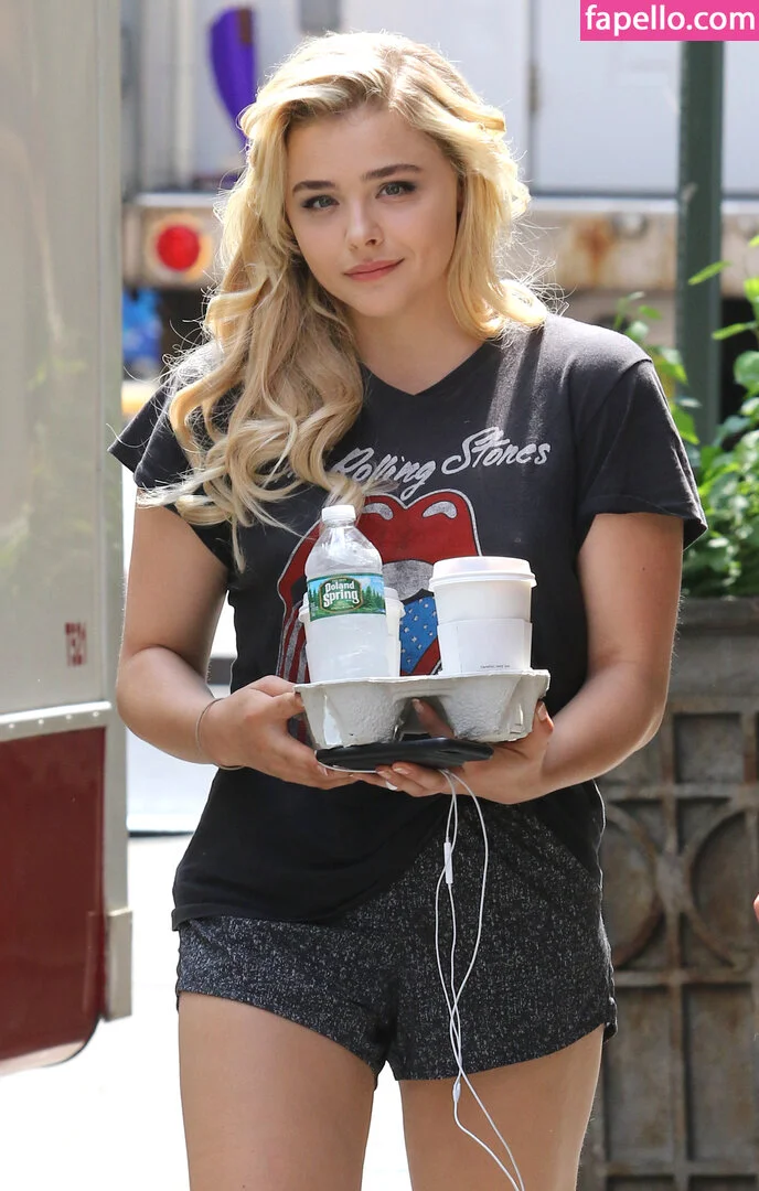 Chloë Grace Moretz Onlyfans Photo Gallery 