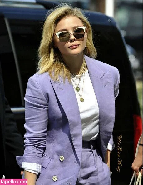 Chloë Grace Moretz Onlyfans Photo Gallery 