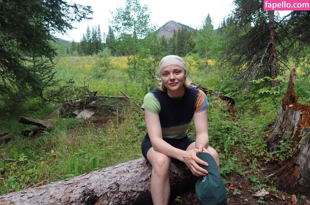 Chloë Grace Moretz Onlyfans Photo Gallery 