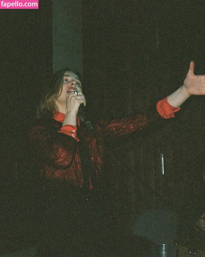 Chloë Grace Moretz Onlyfans Photo Gallery 