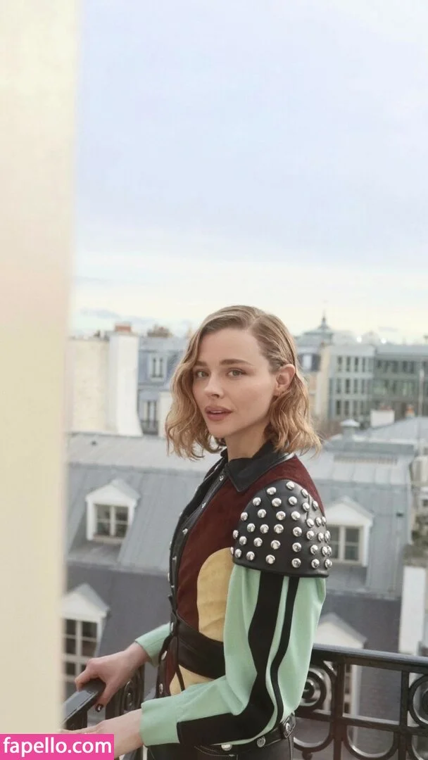 Chloë Grace Moretz Onlyfans Photo Gallery 