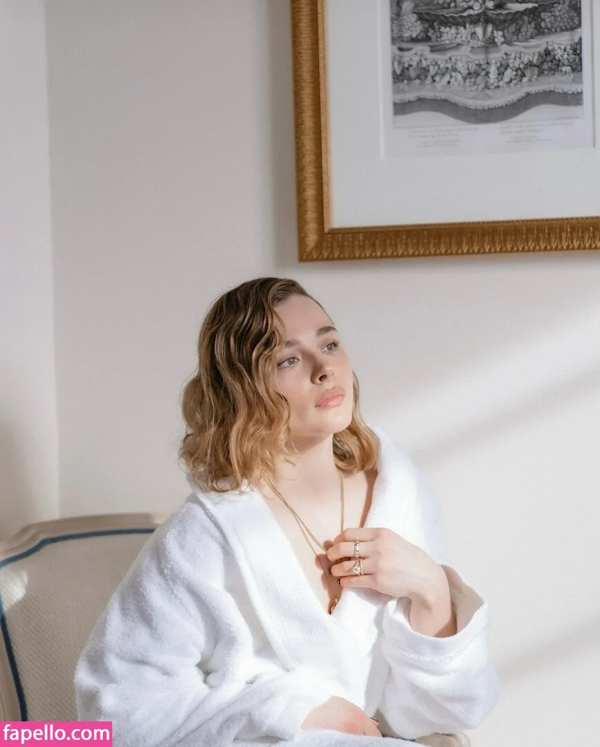 Chloë Grace Moretz Onlyfans Photo Gallery 