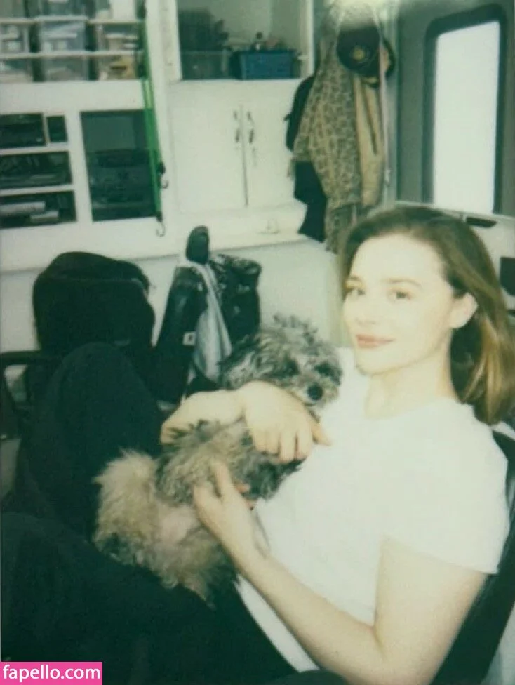 Chloë Grace Moretz Onlyfans Photo Gallery 