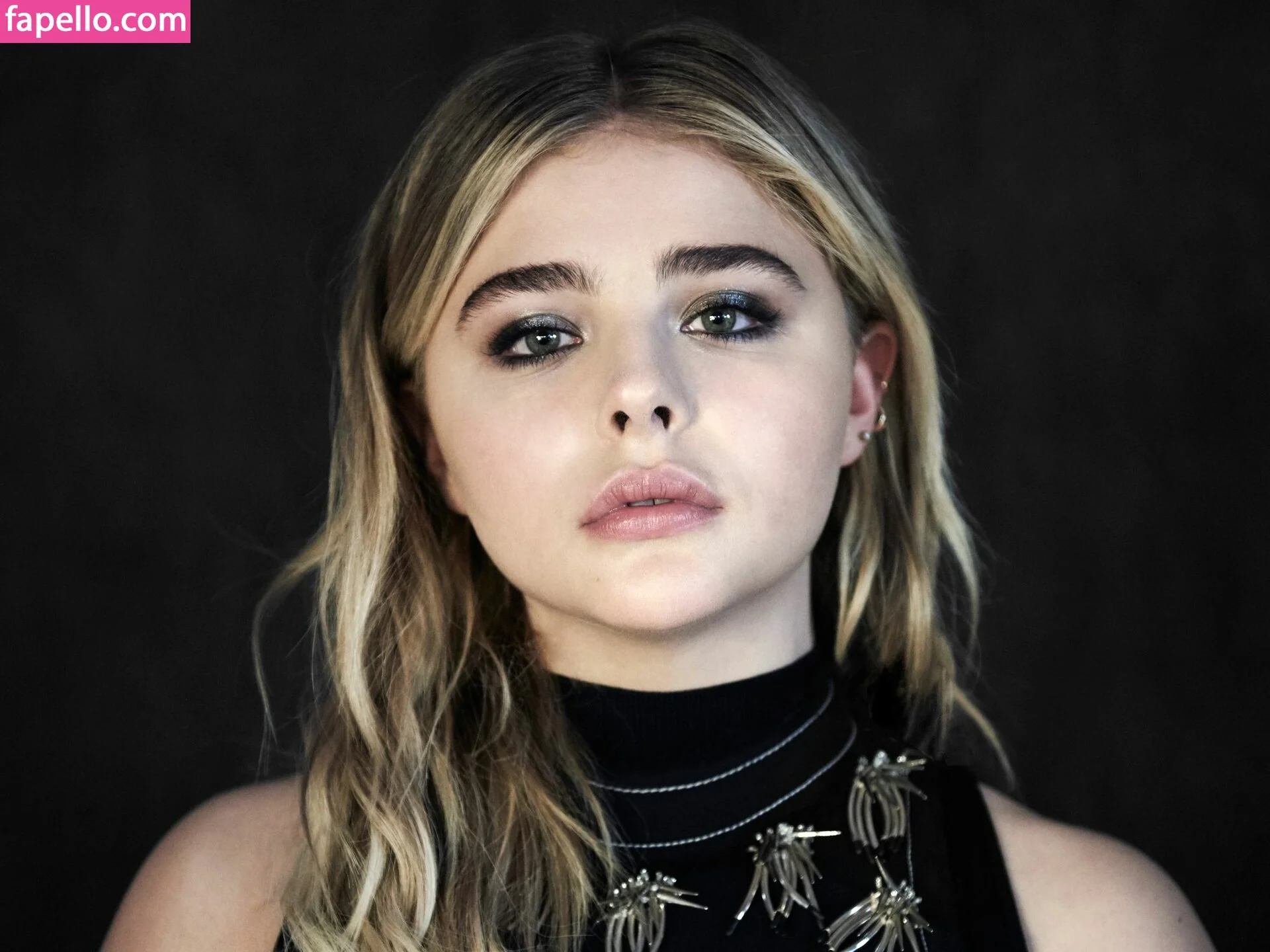 Chloë Grace Moretz Onlyfans Photo Gallery 