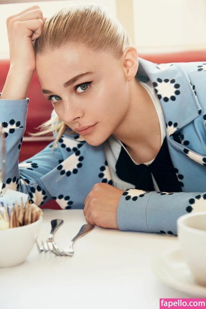 Chloë Grace Moretz Onlyfans Photo Gallery 