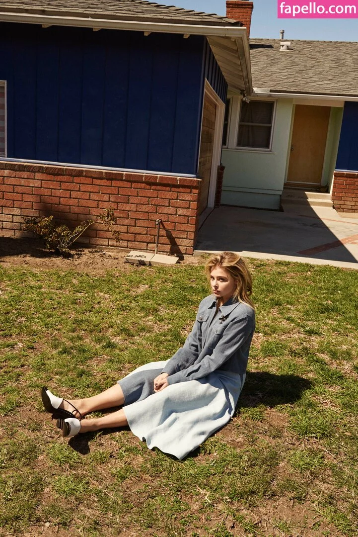 Chloë Grace Moretz Onlyfans Photo Gallery 