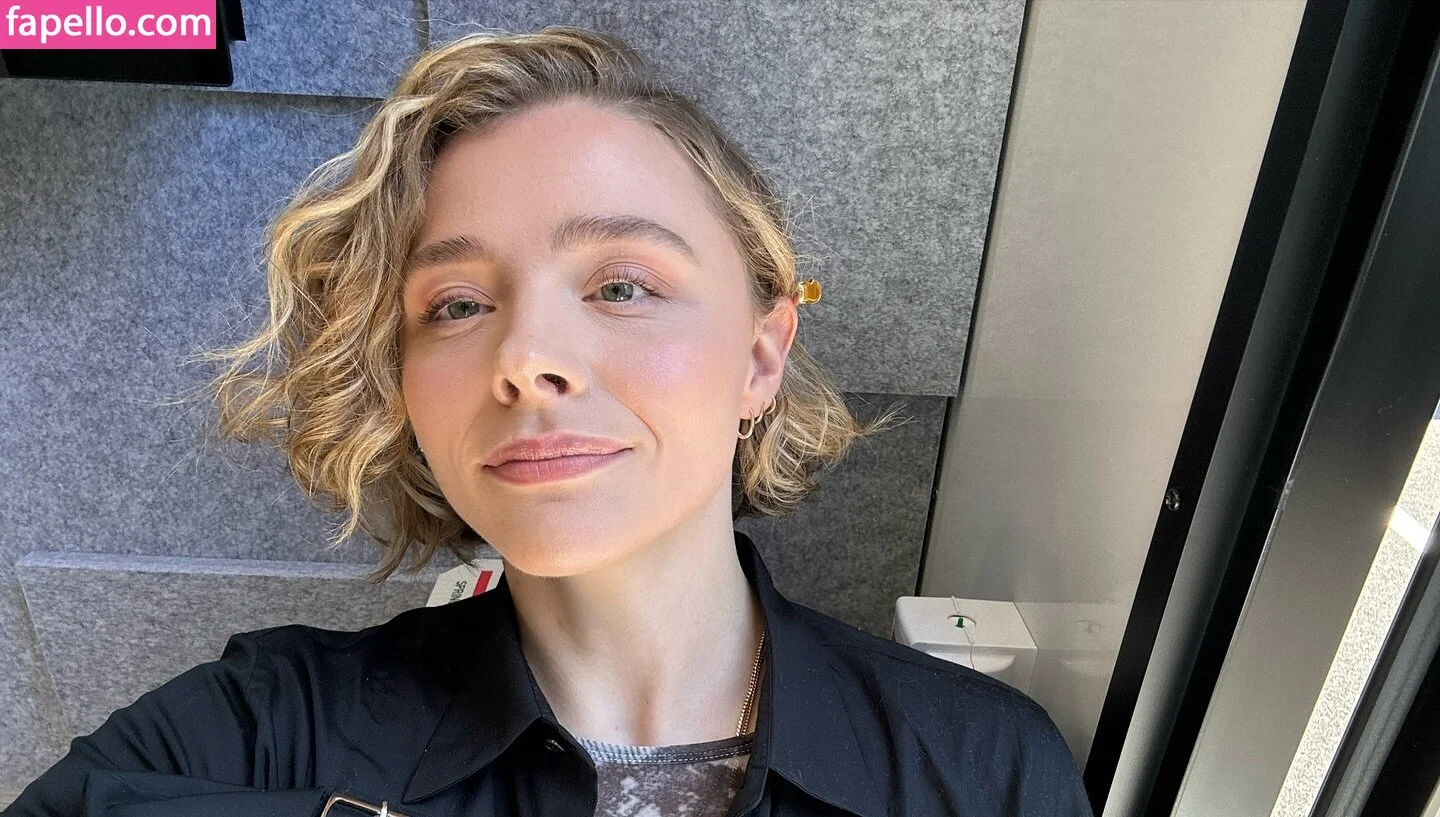 Chloë Grace Moretz Onlyfans Photo Gallery 