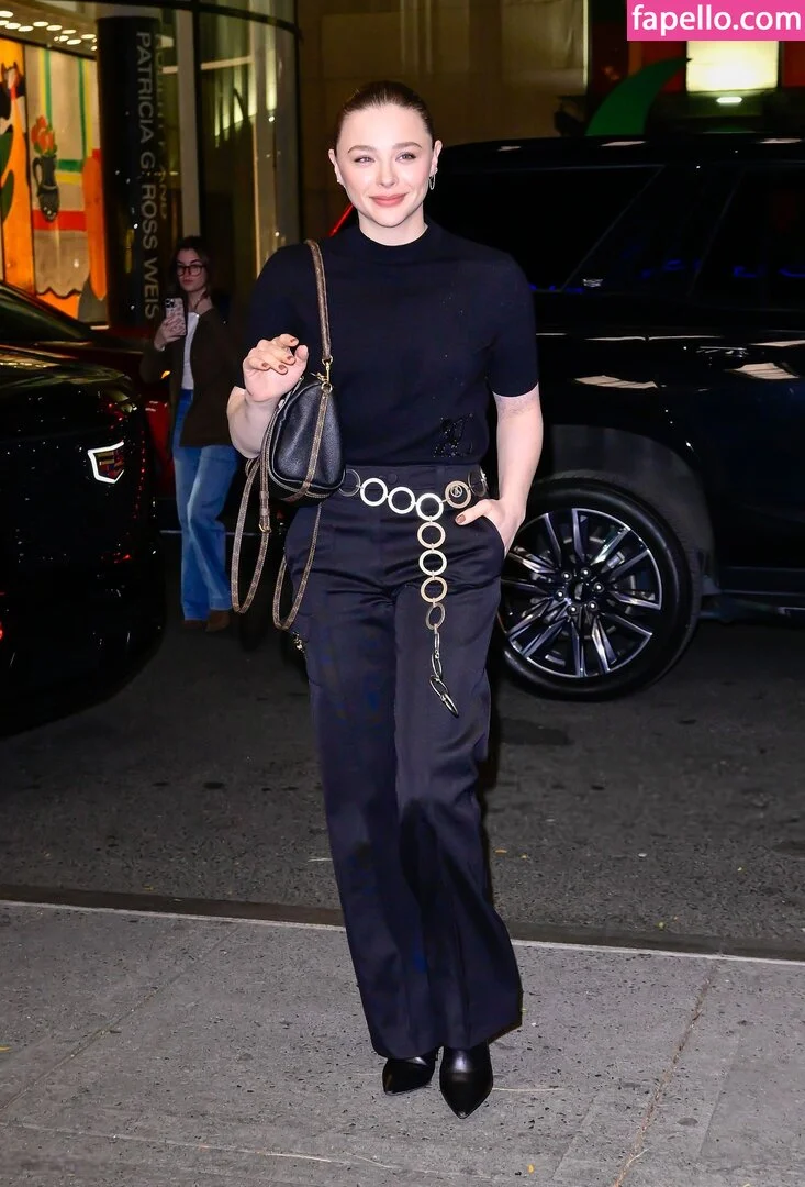 Chloë Grace Moretz Onlyfans Photo Gallery 