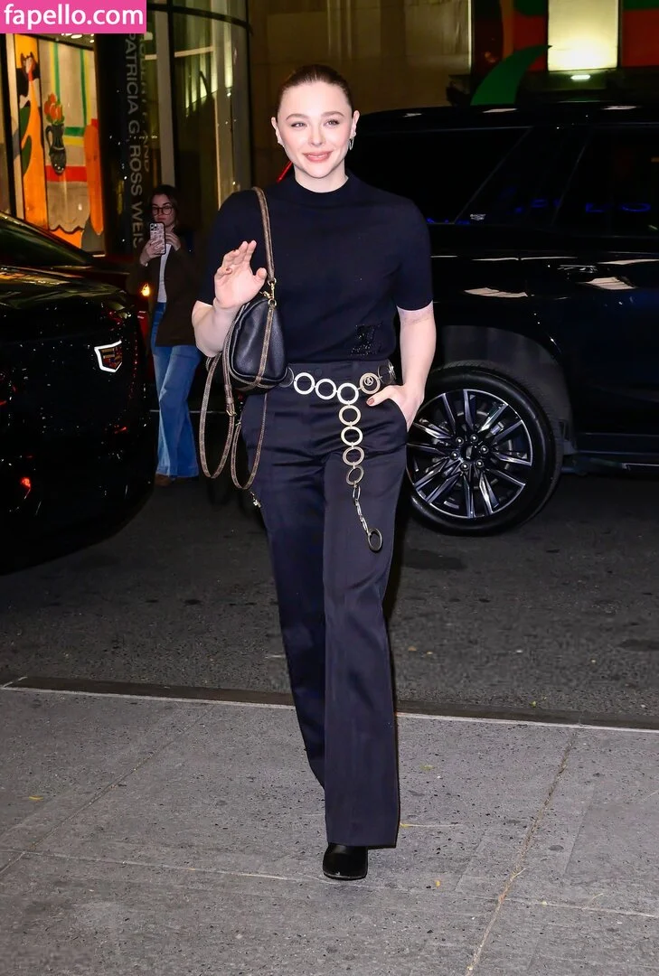 Chloë Grace Moretz Onlyfans Photo Gallery 