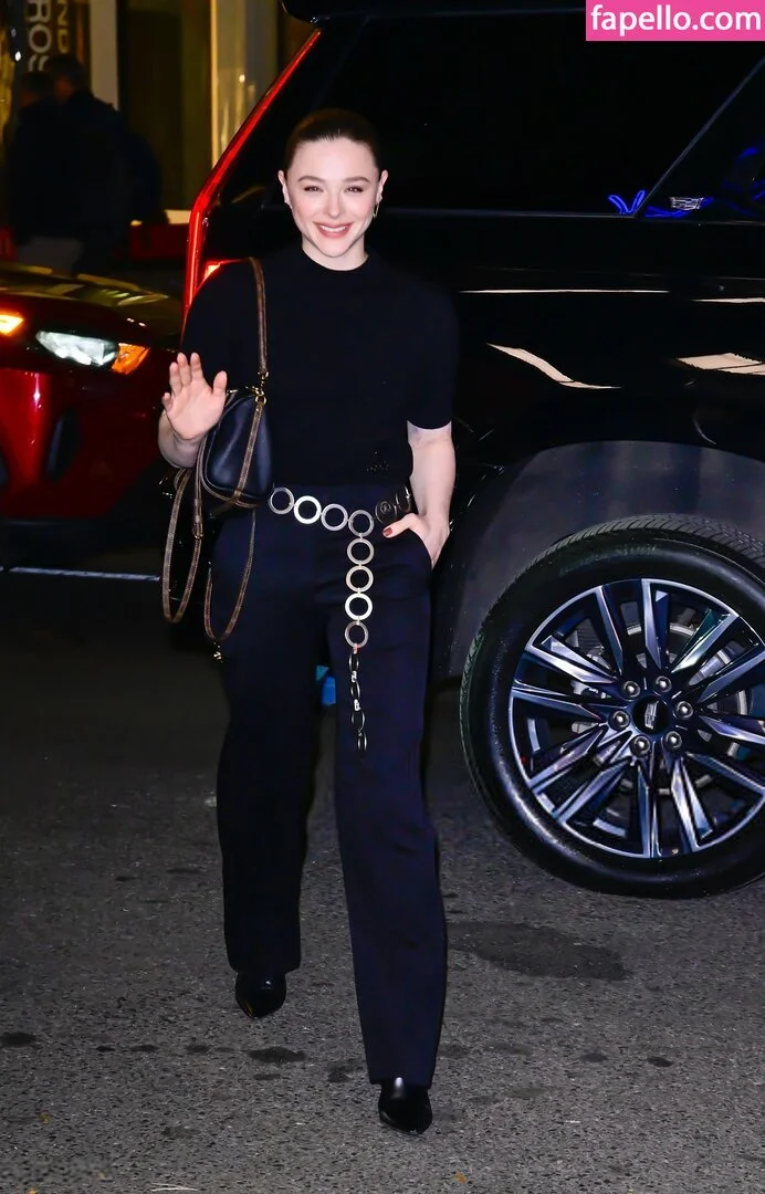 Chloë Grace Moretz Onlyfans Photo Gallery 