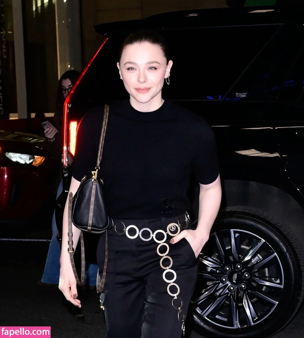 Chloë Grace Moretz Onlyfans Photo Gallery 