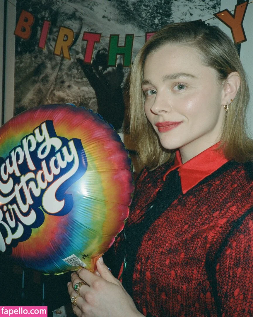 Chloë Grace Moretz Onlyfans Photo Gallery 