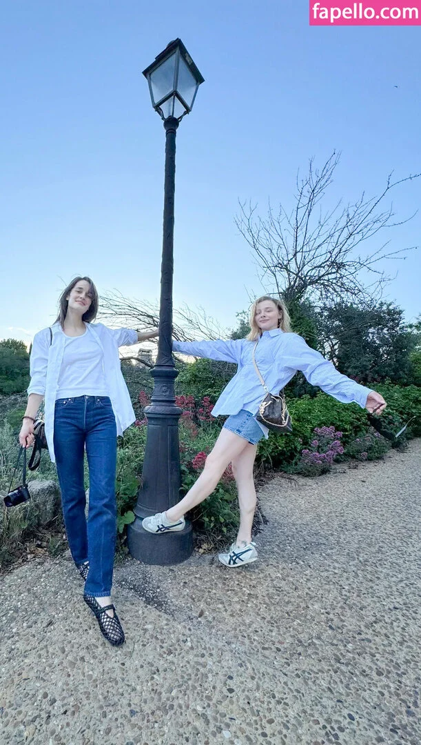 Chloë Grace Moretz Onlyfans Photo Gallery 