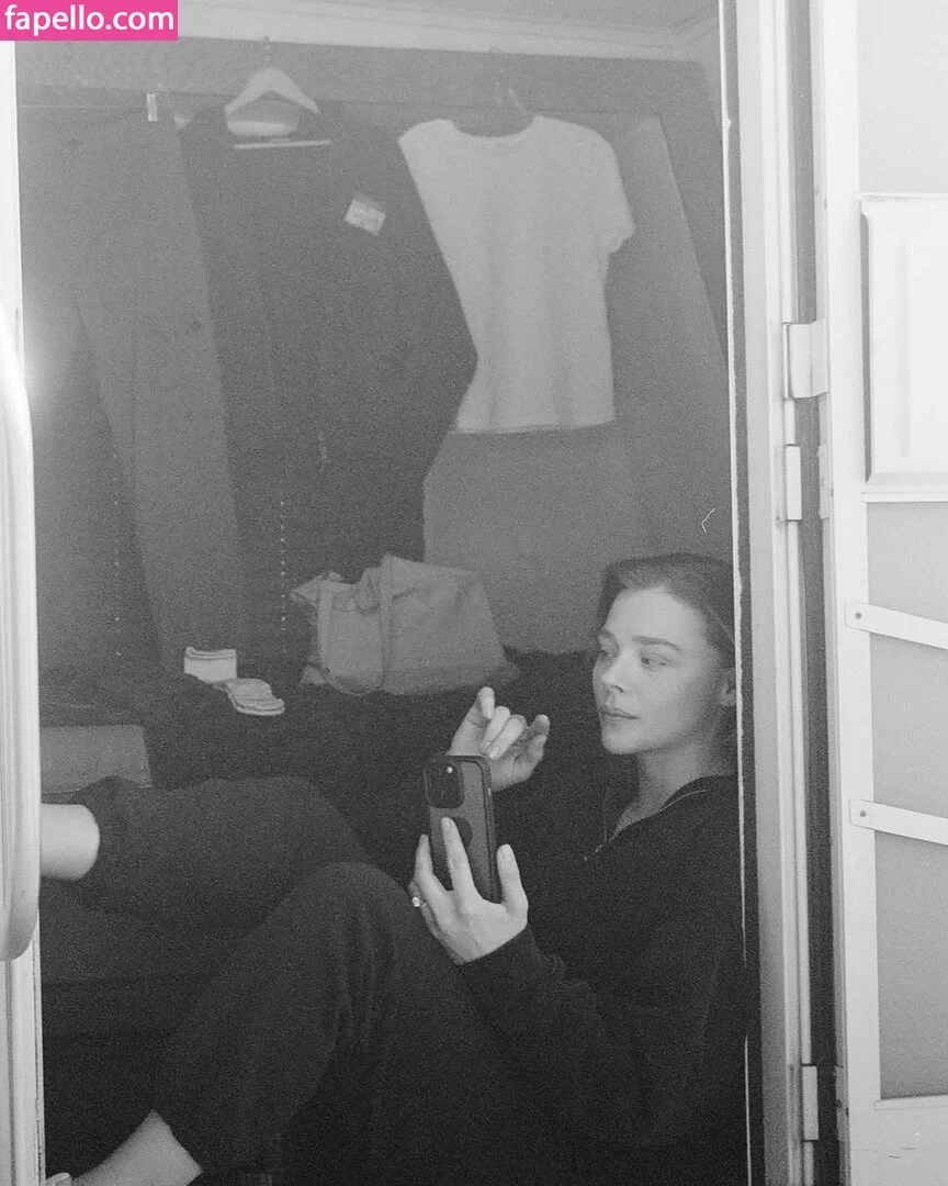 Chloë Grace Moretz Onlyfans Photo Gallery 