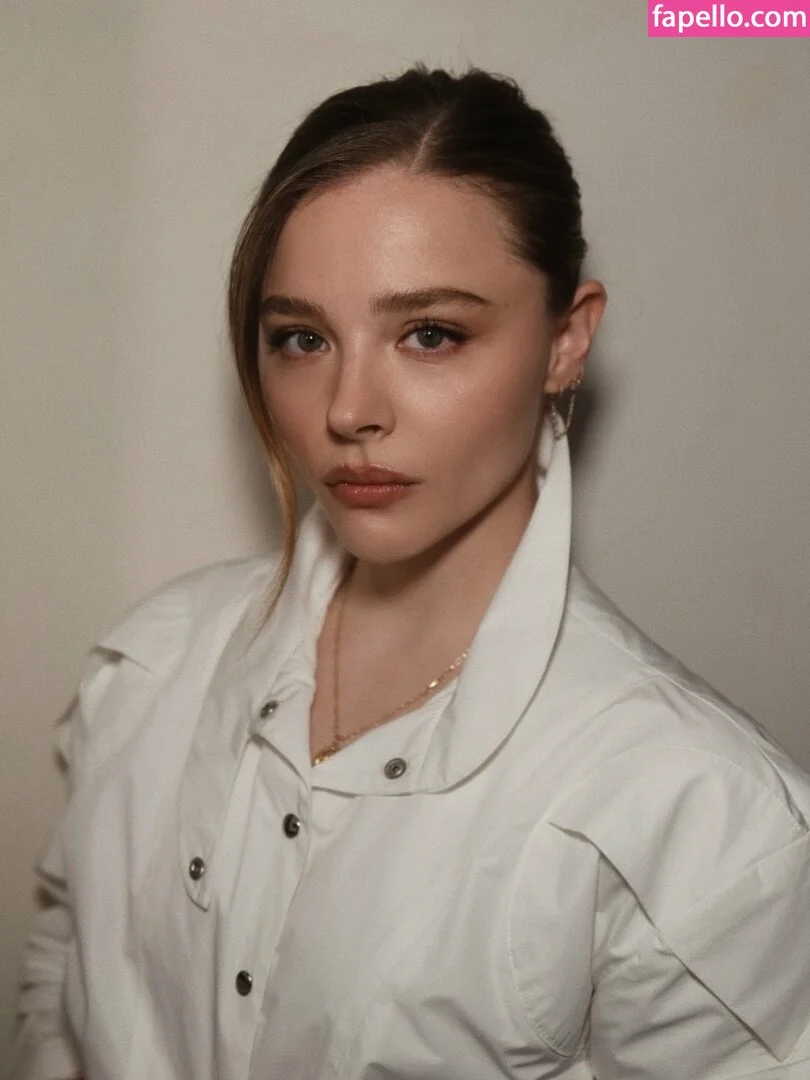 Chloë Grace Moretz Onlyfans Photo Gallery 