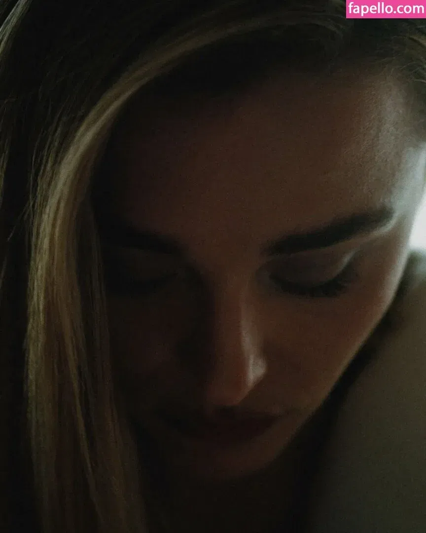 Chloë Grace Moretz Onlyfans Photo Gallery 