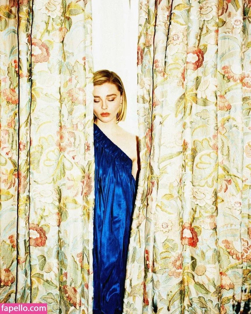 Chloë Grace Moretz Onlyfans Photo Gallery 