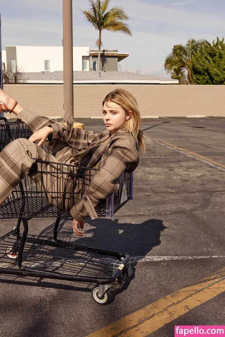 Chloë Grace Moretz Onlyfans Photo Gallery 