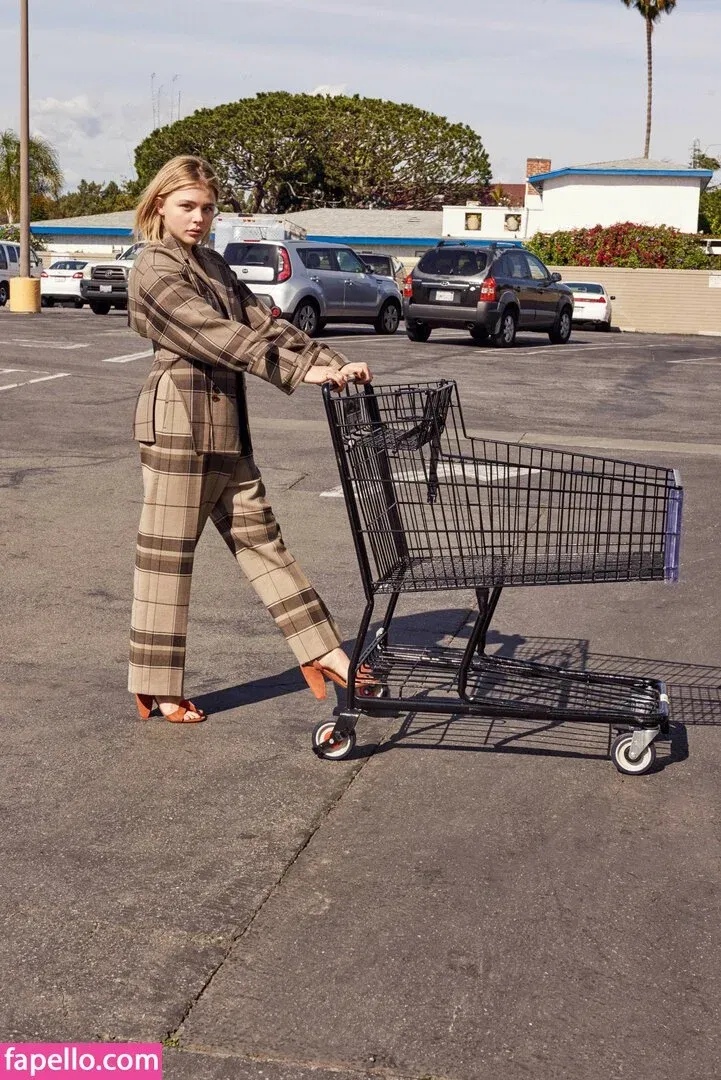 Chloë Grace Moretz Onlyfans Photo Gallery 
