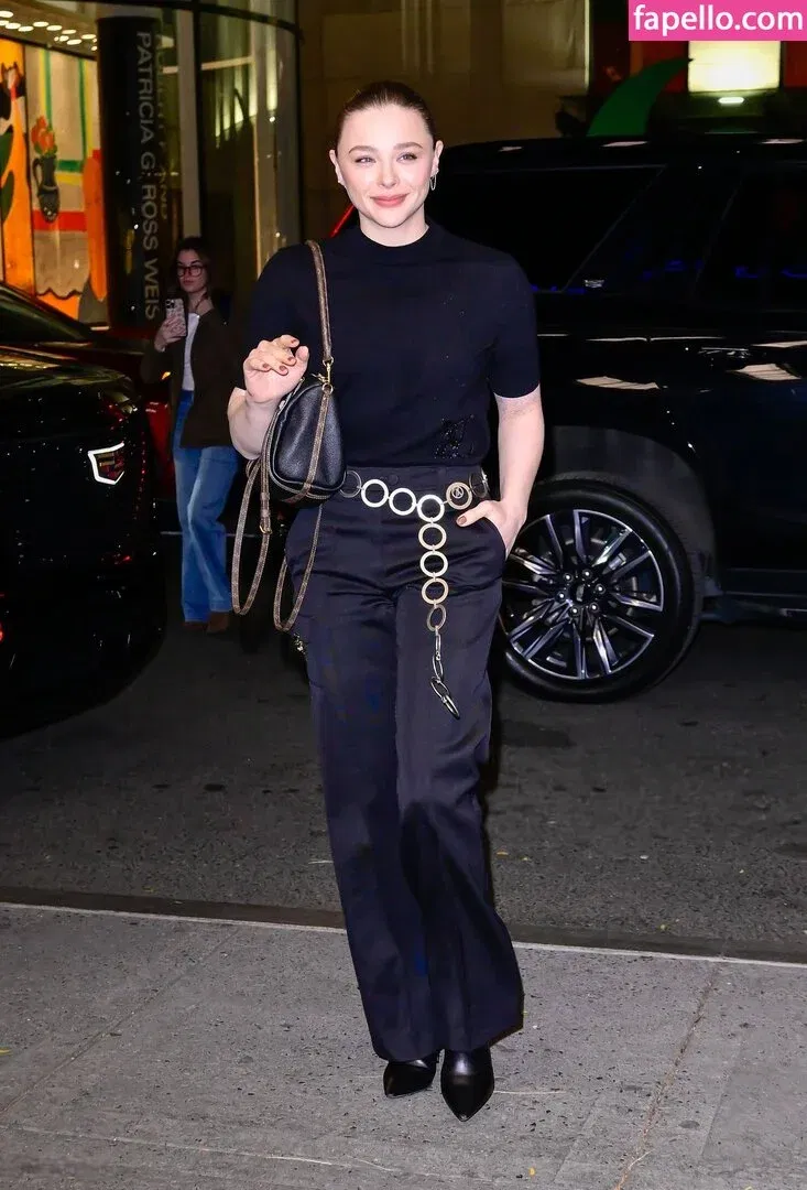 Chloë Grace Moretz Onlyfans Photo Gallery 