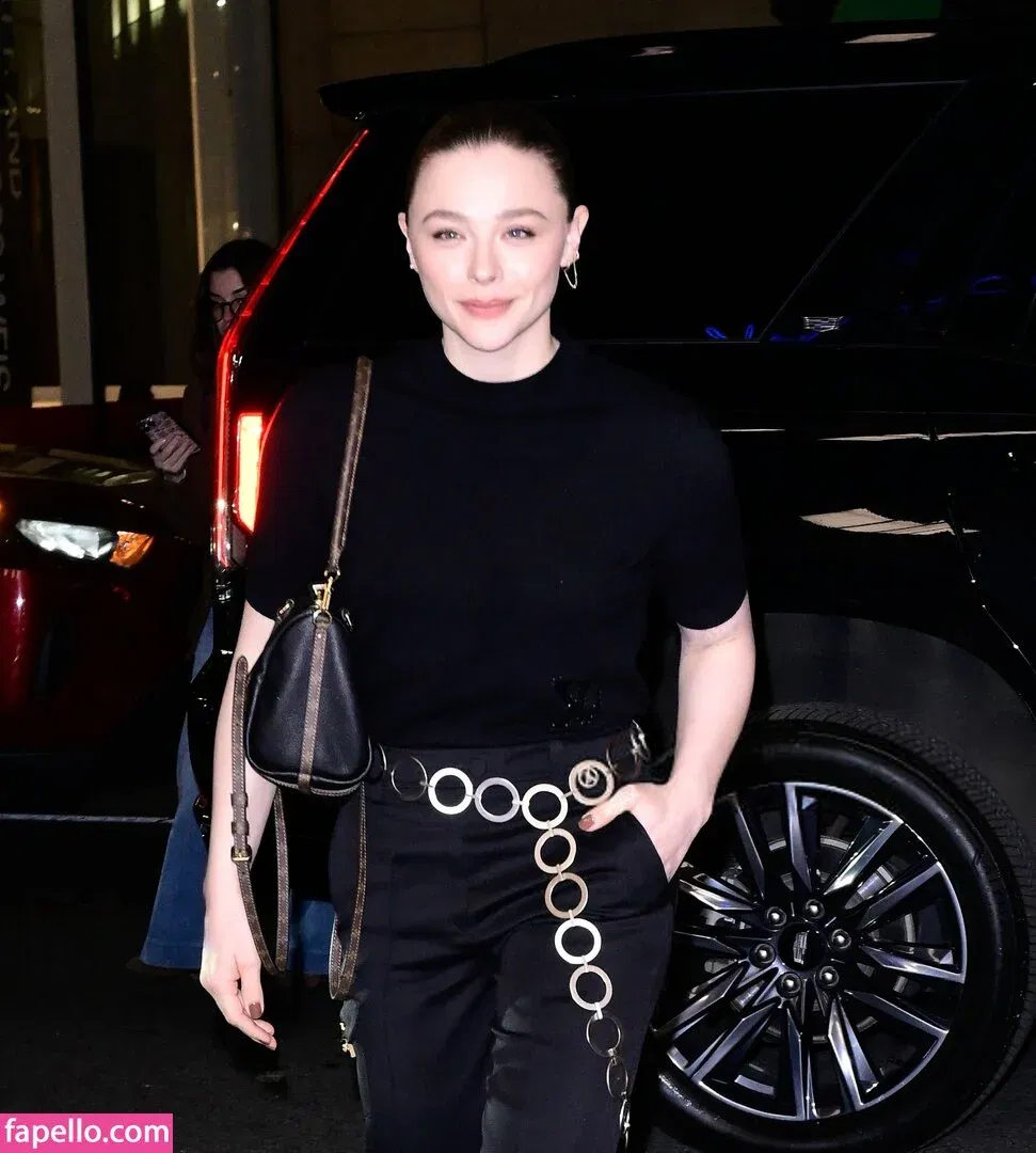 Chloë Grace Moretz Onlyfans Photo Gallery 