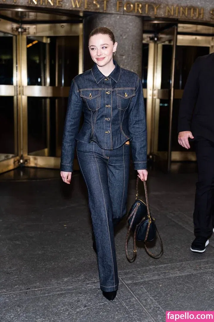 Chloë Grace Moretz Onlyfans Photo Gallery 