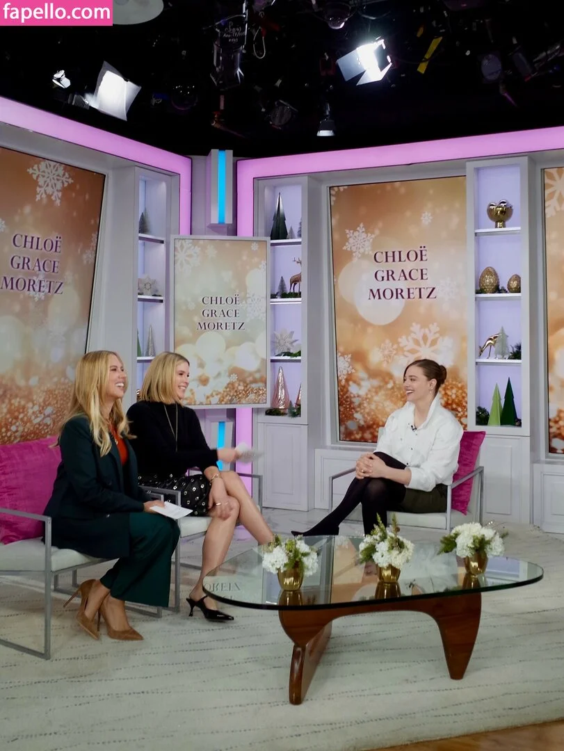 Chloë Grace Moretz Onlyfans Photo Gallery 