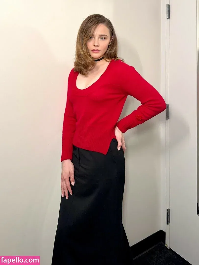 Chloë Grace Moretz Onlyfans Photo Gallery 