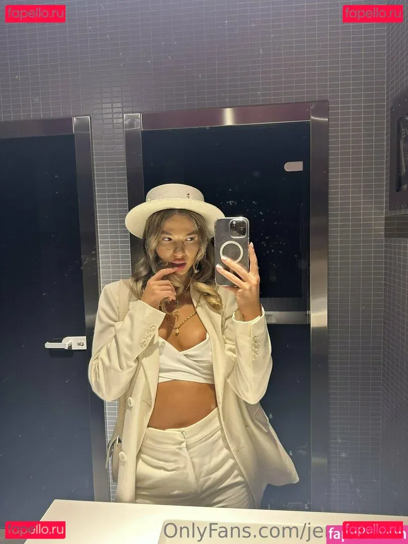 Jennylipps Onlyfans Photo Gallery 