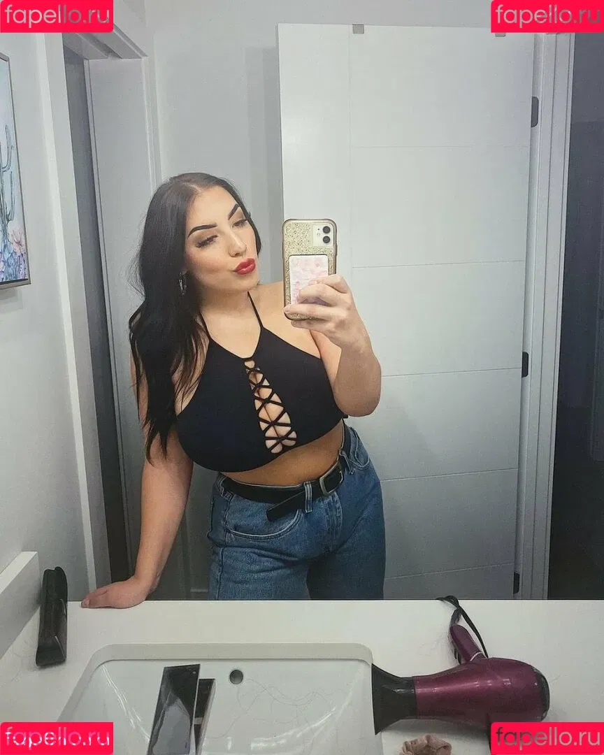 Isabelle Maltais Onlyfans Photo Gallery 