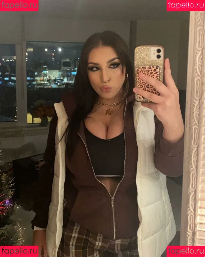 Isabelle Maltais Onlyfans Photo Gallery 