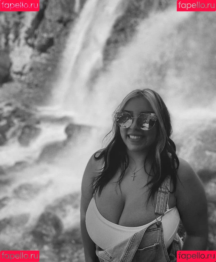 Isabelle Maltais Onlyfans Photo Gallery 