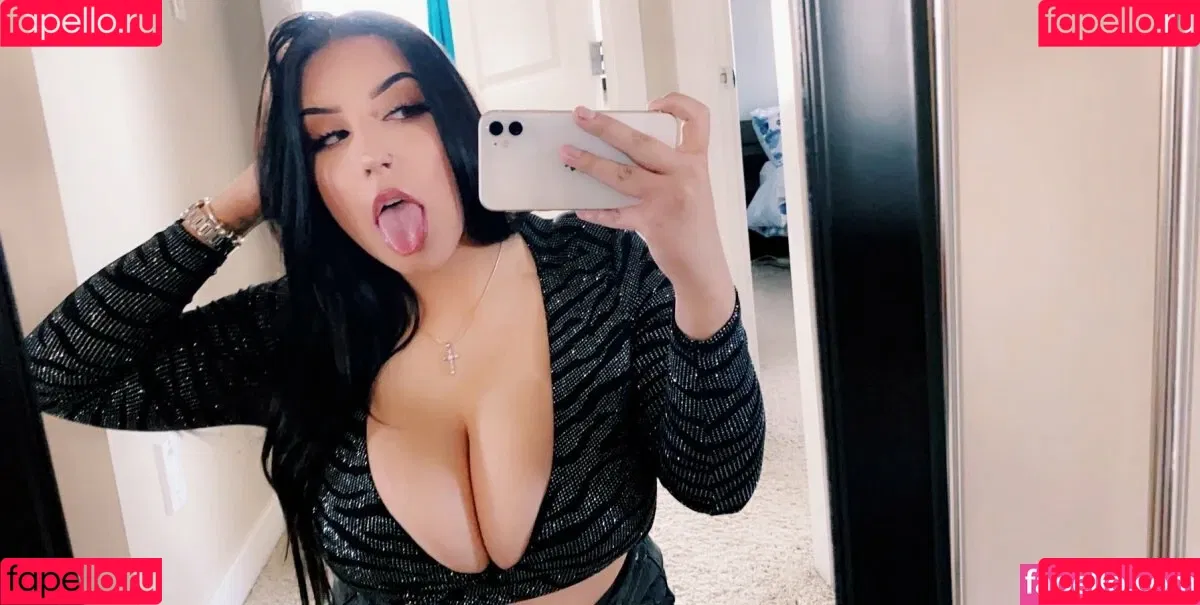 Isabelle Maltais Onlyfans Photo Gallery 