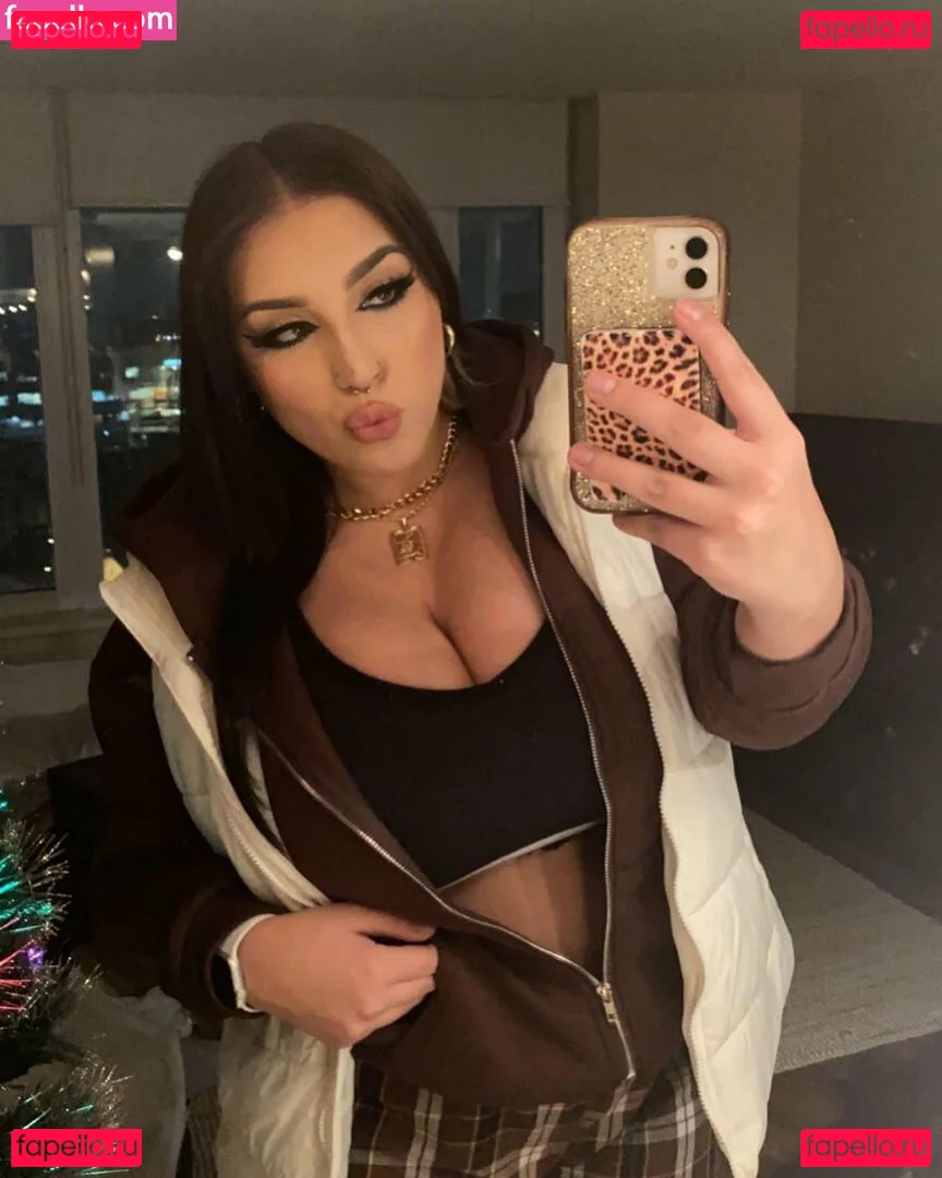 Isabelle Maltais Onlyfans Photo Gallery 