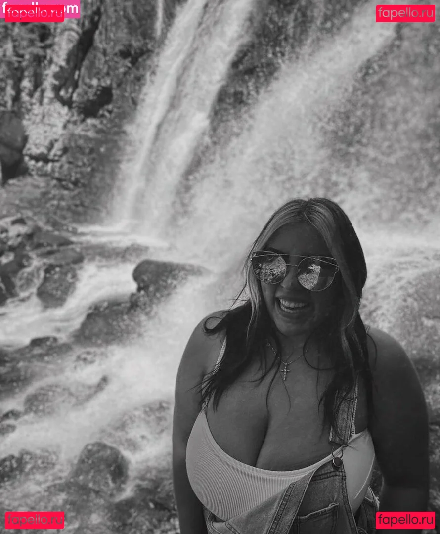 Isabelle Maltais Onlyfans Photo Gallery 